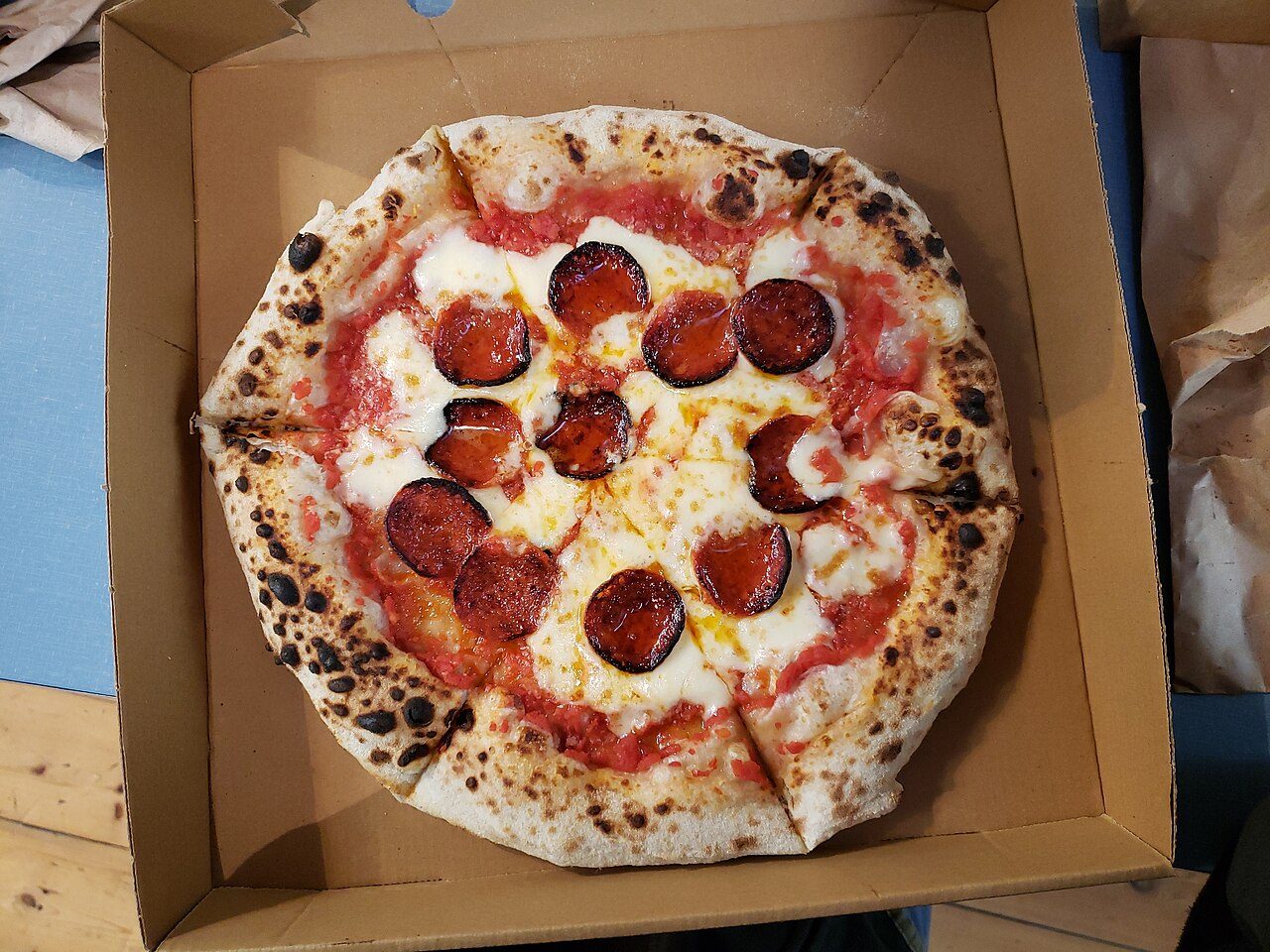 Pizza gigante da dividere